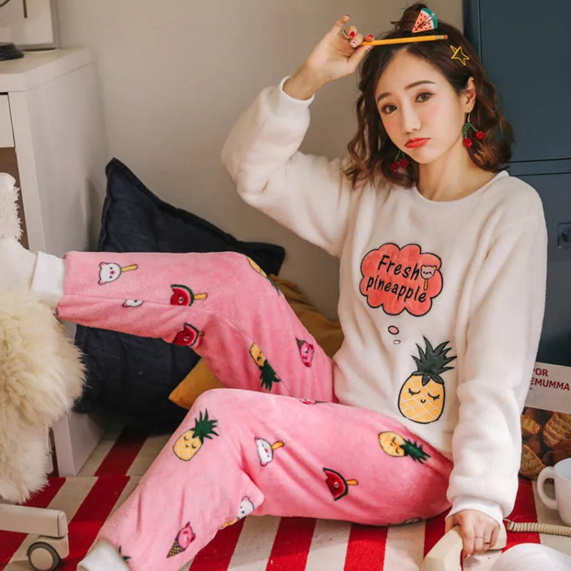 Thickened Warm Sleepwear for Winter Flannel Round Neck School Loungewear Set Ladies Pajamas Long Sleeves Cat Pineapple Print