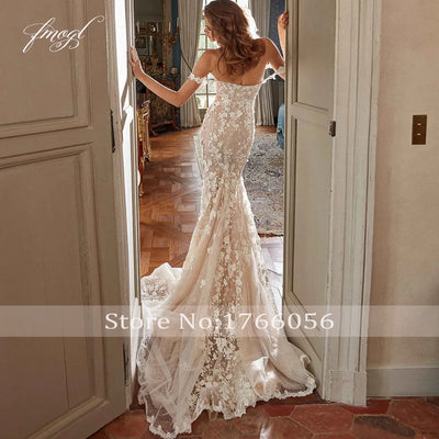 Customized Elegant Boat Neck Spaghetti Straps Lace Mermaid Wedding Dress Illusion Beaded Pearls Court Train Trumpet Bridal Gown