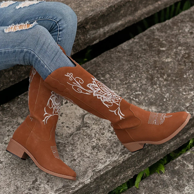 Retro Embroidery Low Heels Western Boots for Women Autumn Pointed Toe Cowboy Boots Woman Black Suede Knight Boots Plus Size 43