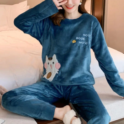 Thickened Warm Sleepwear for Winter Flannel Round Neck School Loungewear Set Ladies Pajamas Long Sleeves Cat Pineapple Print