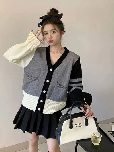 College style contrasting color long sleeved knitted cardigan jacket, 2024 autumn new item, niche slimming loose sweater