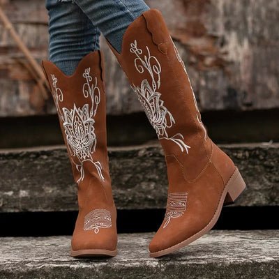 Retro Embroidery Low Heels Western Boots for Women Autumn Pointed Toe Cowboy Boots Woman Black Suede Knight Boots Plus Size 43